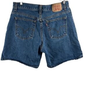 Vintage Y2K Levi's Classic Denim Jean Shorts Size 8
